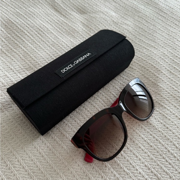 DOLCE & GABBANA DG Tortoise/Pink 53-20-140 3N Sunglasses Polarized - Picture 2 of 8